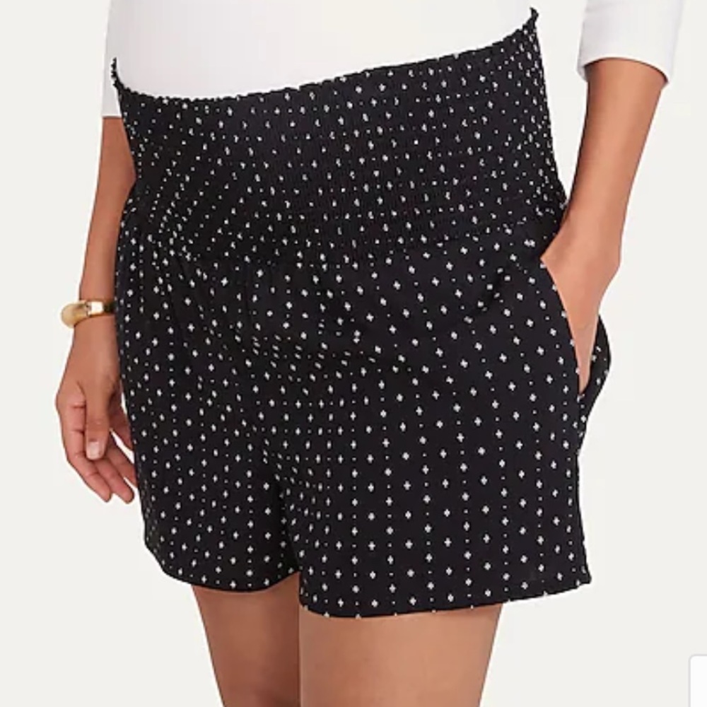 EUC Hatch Easy Smocked Short black deco hatch size 1